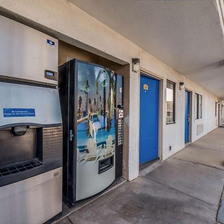 Motel 6-Westley, Ca Екстер'єр фото